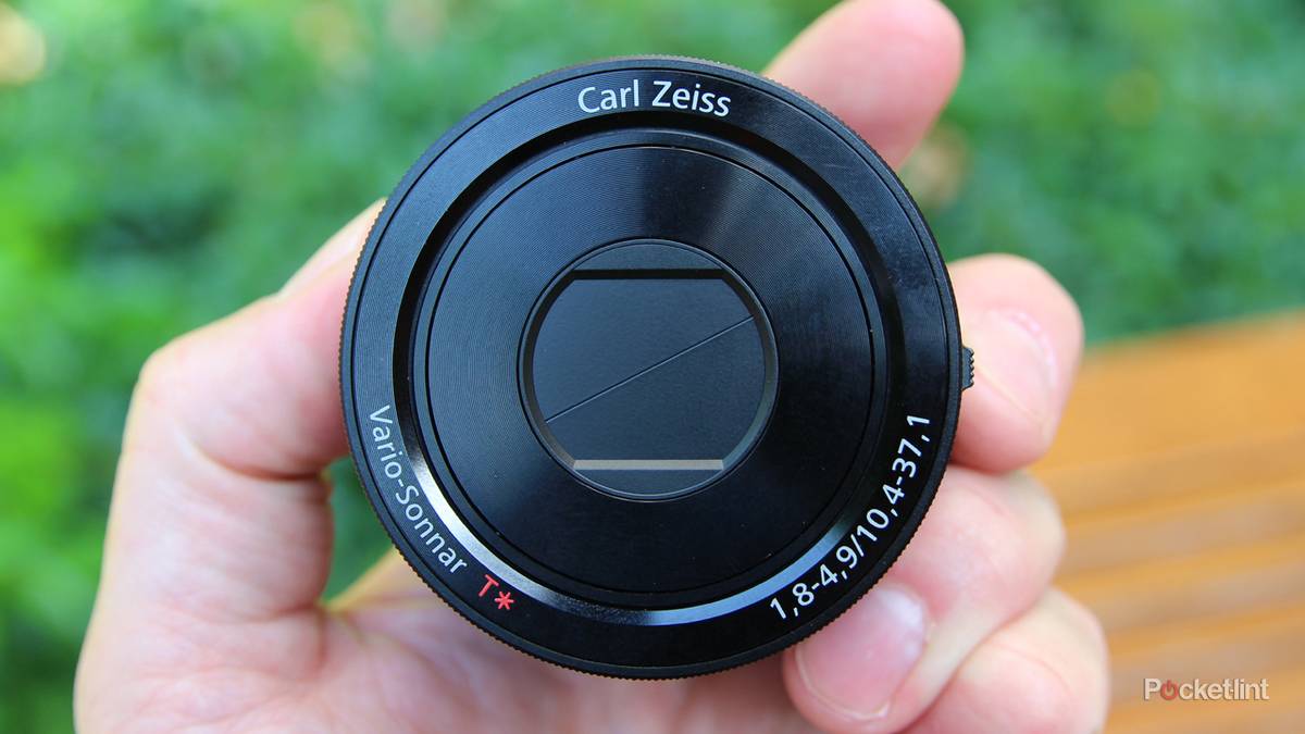 Sony QX100 lens-style camera: Hands-on with the RX100 II lens for your ...