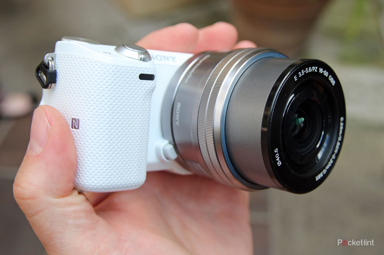 Sony NEX-5T hands-on: NFC comes to the NEX