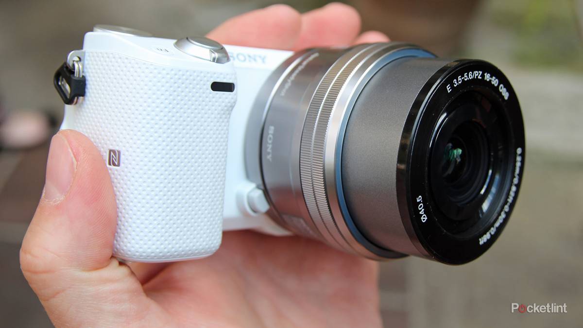 Sony NEX-5T hands-on: NFC comes to the NEX