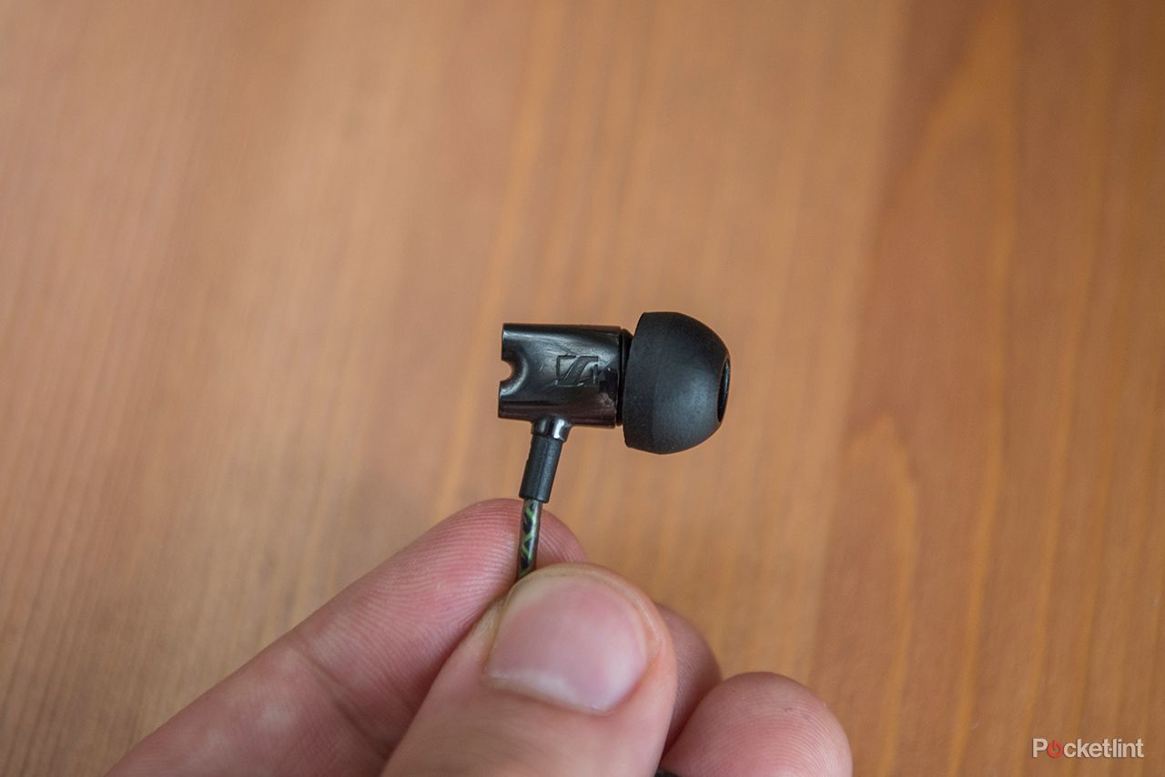 sennheiser ie 800 in ear headphones review image 2