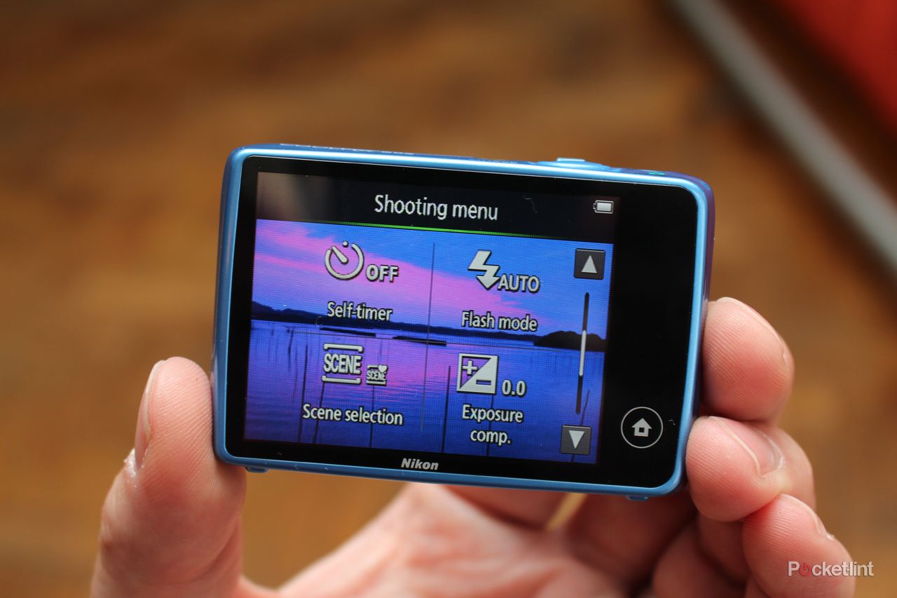 Nikon Coolpix S02 hands-on: A dinky camera fit for Bond