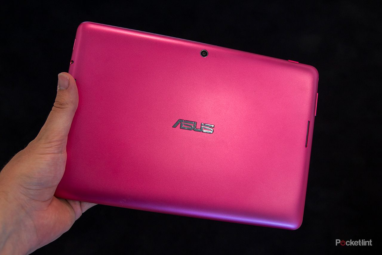 Asus MeMO Pad 10 hands-on: tablet looks pretty in pink, launches