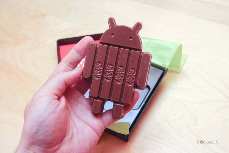 Google Android KitKat hands-on, literally