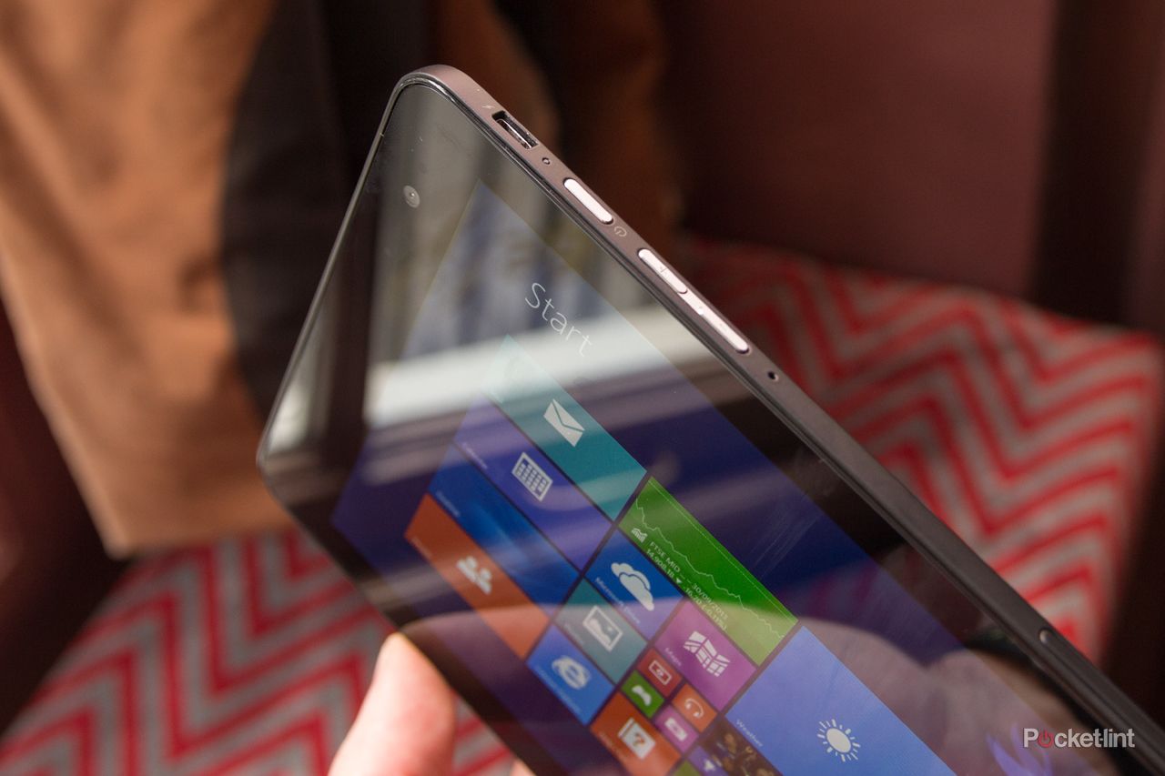 Dell Venue 8 Pro pictures and hands-on: Pocketable Windows 8.1 power