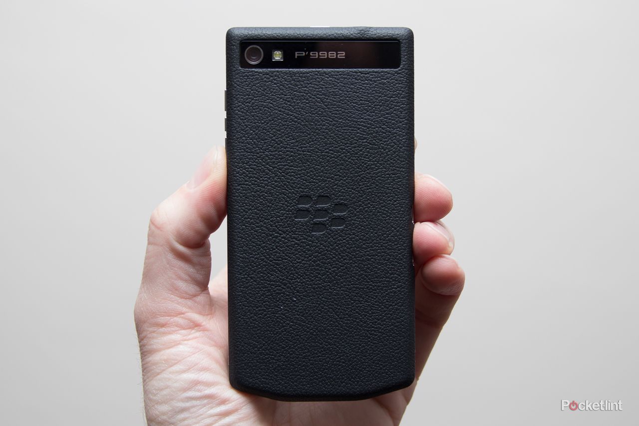 BlackBerry Porsche Design P'9982 pictures and hands-on
