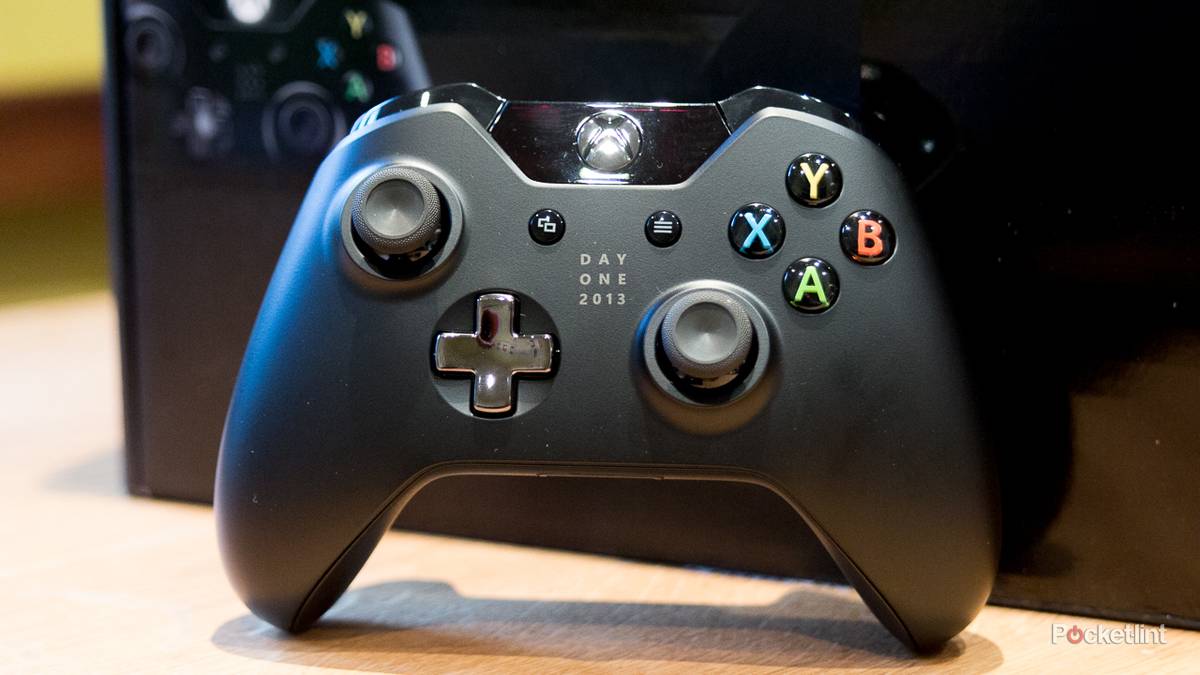 Xbox One Day One Edition pictures and hands-on