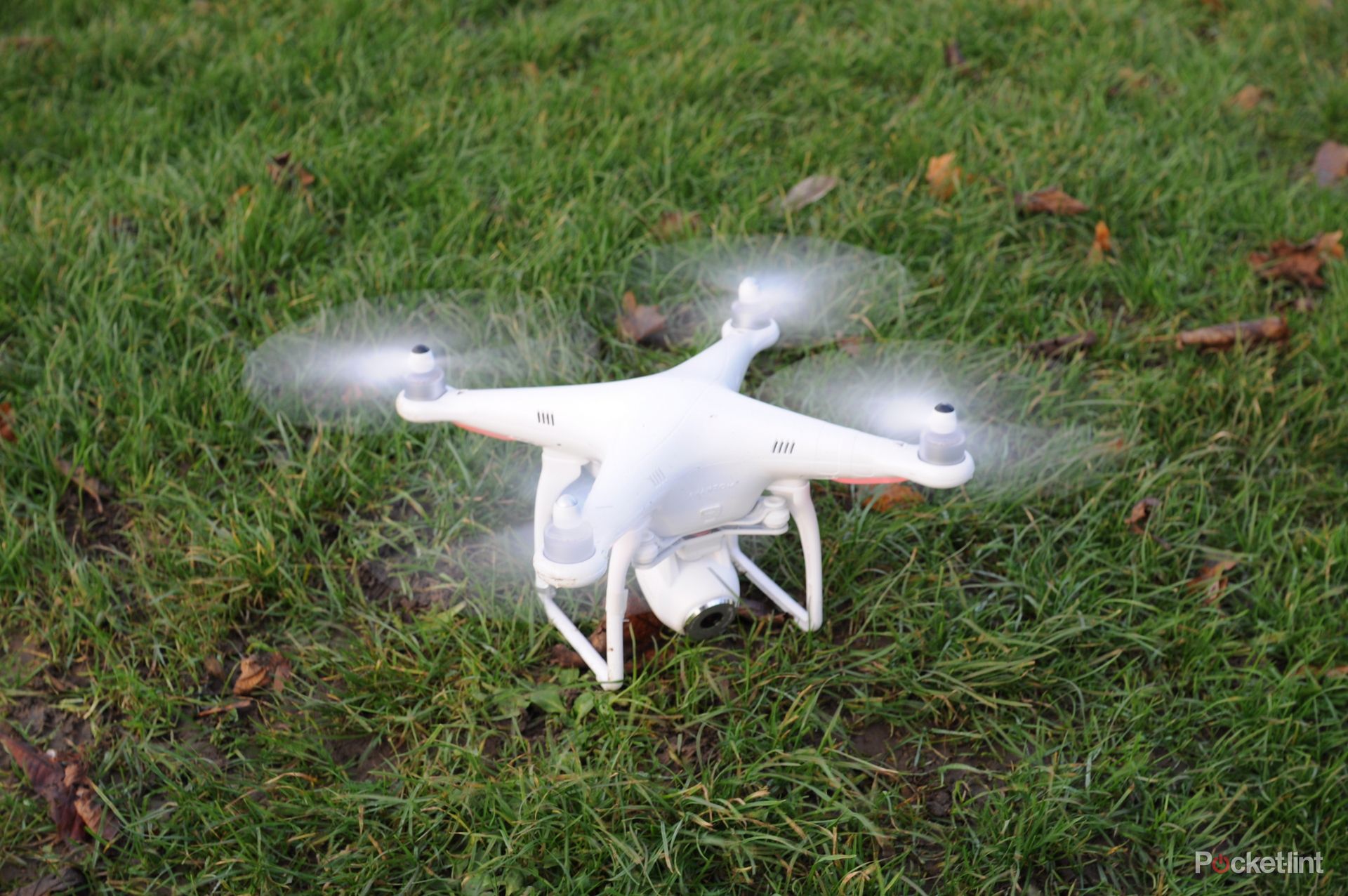 ＤＪＩ PＨＡNTOＭ2 DJI Phantom 2 Vision Plus Aerial Drone Quadcopter Remote