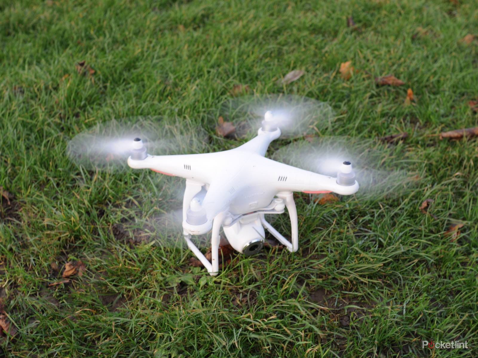 125993-drones-review-dji- 