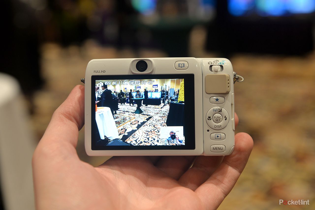 hands on canon powershot n100 goes whacky with front and rear cameras image 6