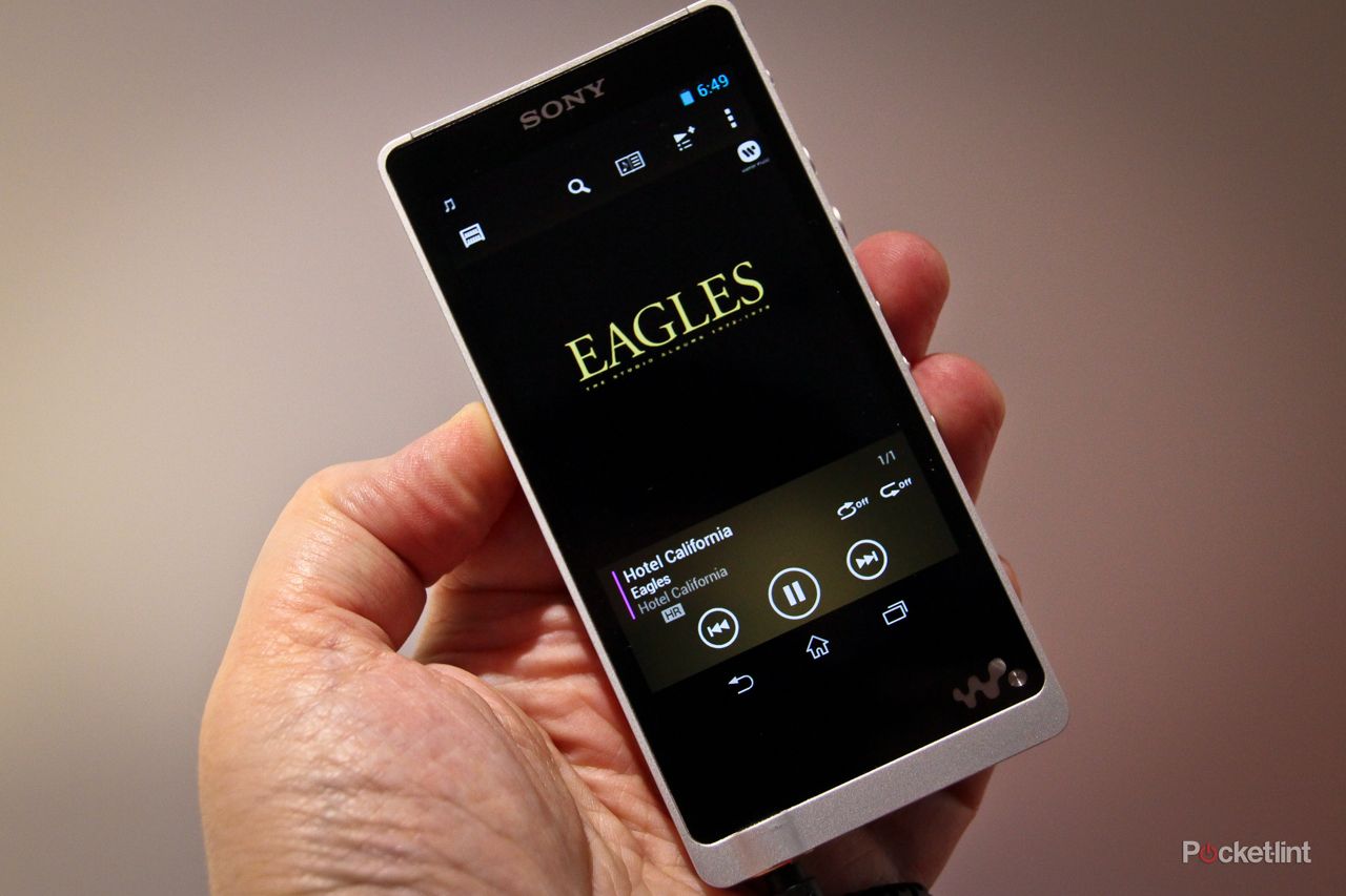 Sony Walkman NWZ-ZX1 pictures and hands-on: The High-Res Audio