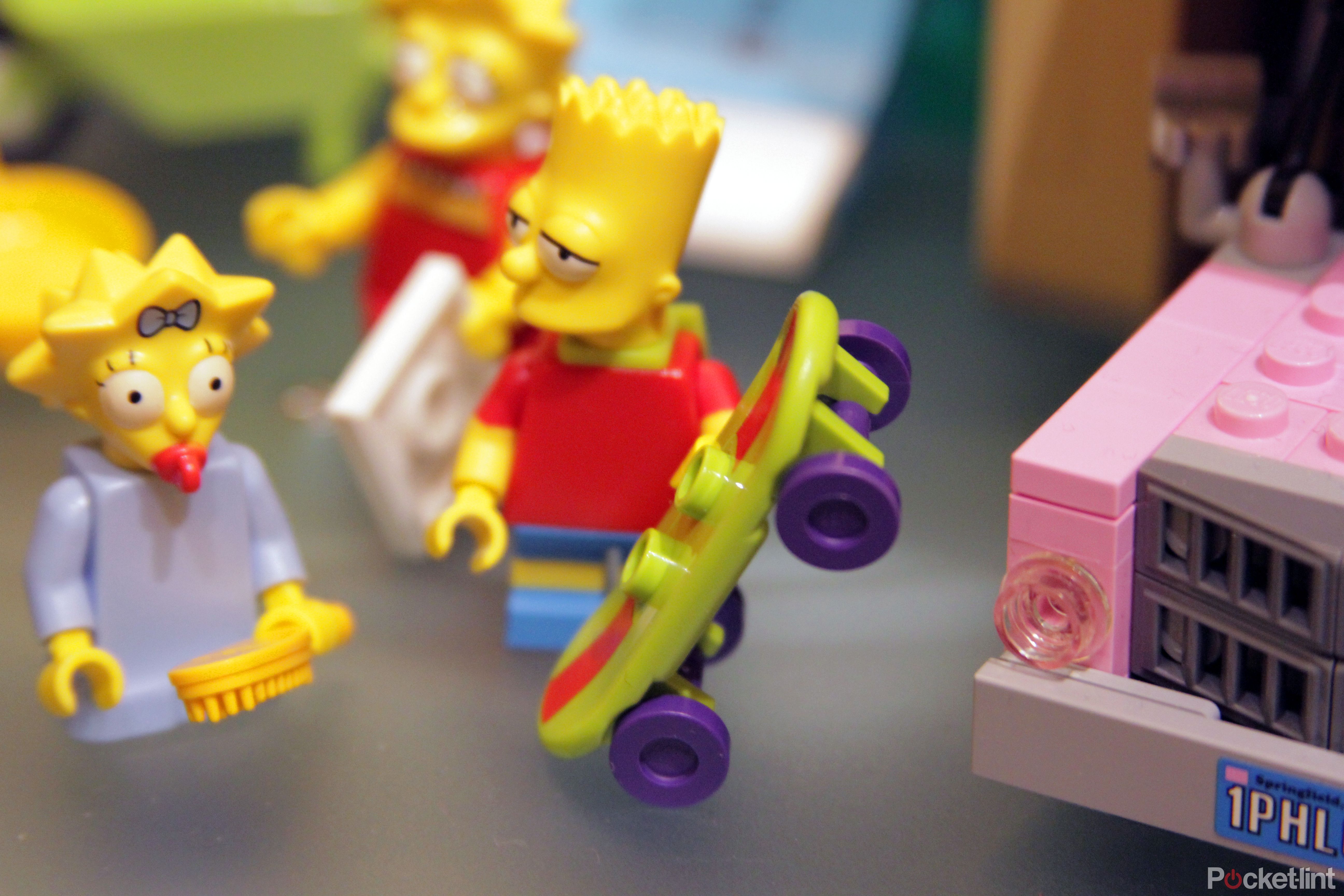 hands on lego the simpsons house review image 8