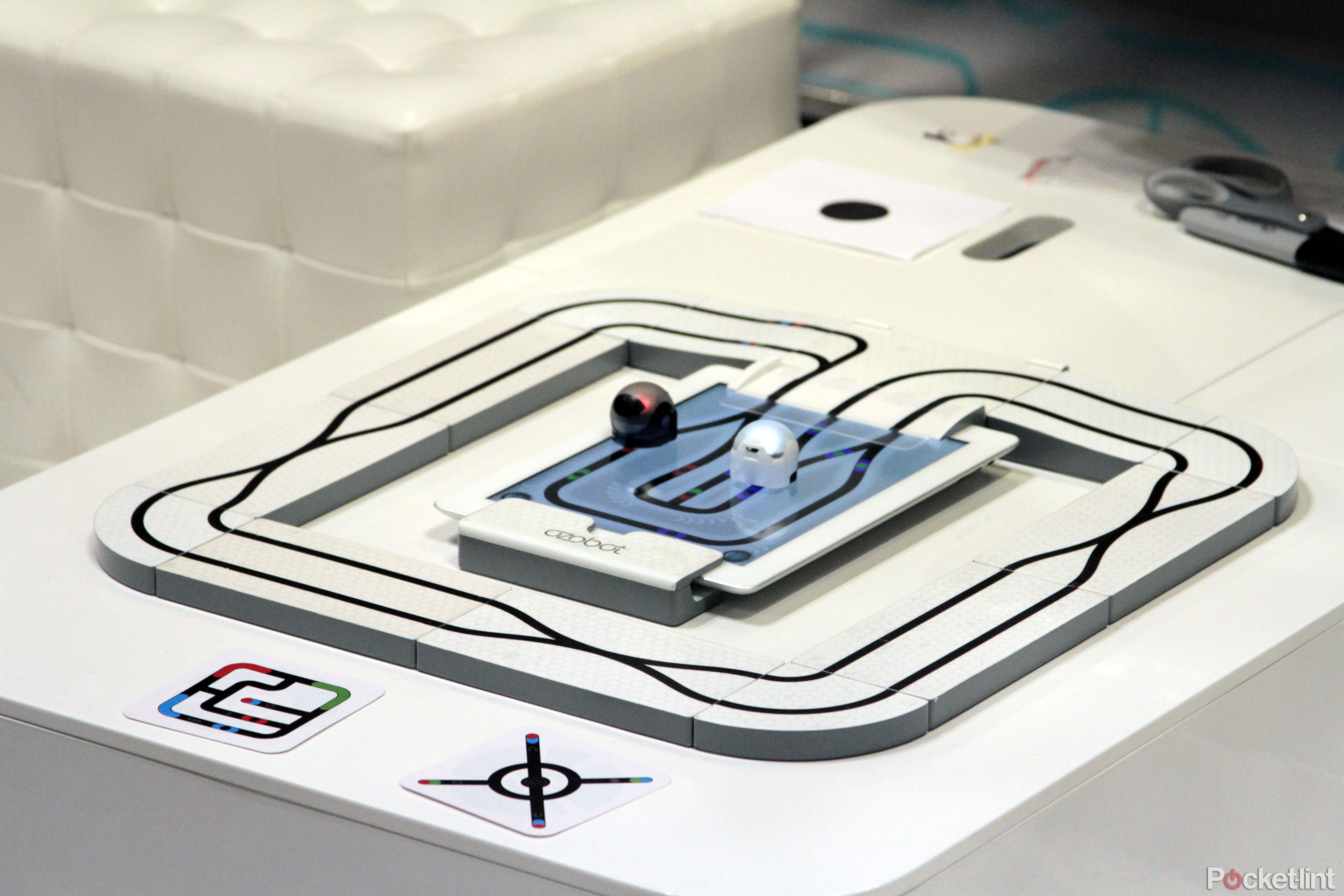 hands on ozobot s multi surface small robot and apps for ios review image 5