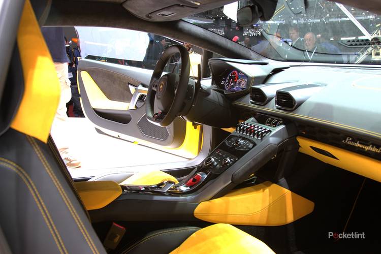 Lamborghini Huracan pictures and hands-on