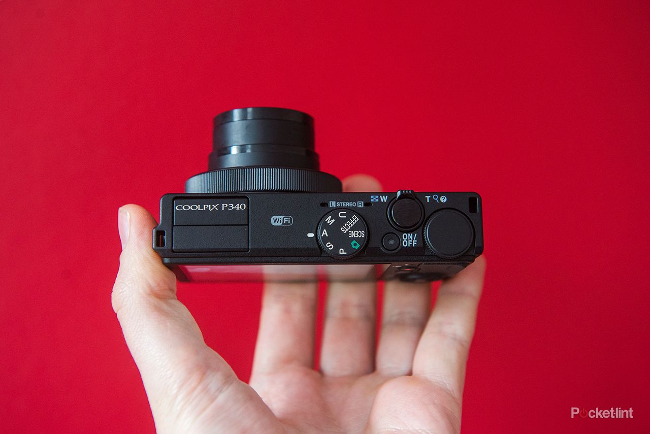 【美品】Nikon COOLPIX P340 Wi-Fi対応 ブラック Nikon COOLPIX P340 Digital Camera (Black) 26459 B&H Photo Video
