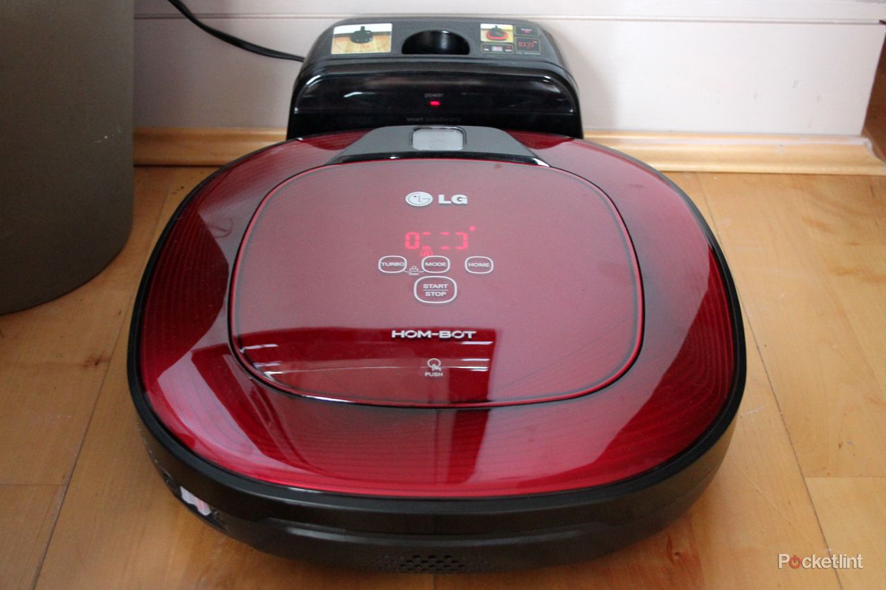 LG Hom-Bot Square robotic vacuum cleaner review