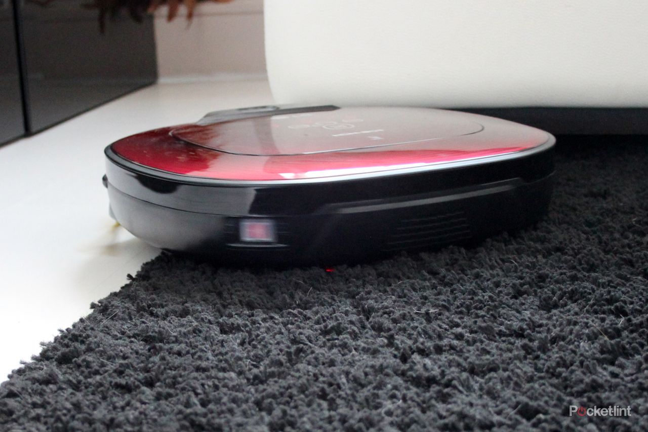 LG Hom-Bot Square robotic vacuum cleaner review