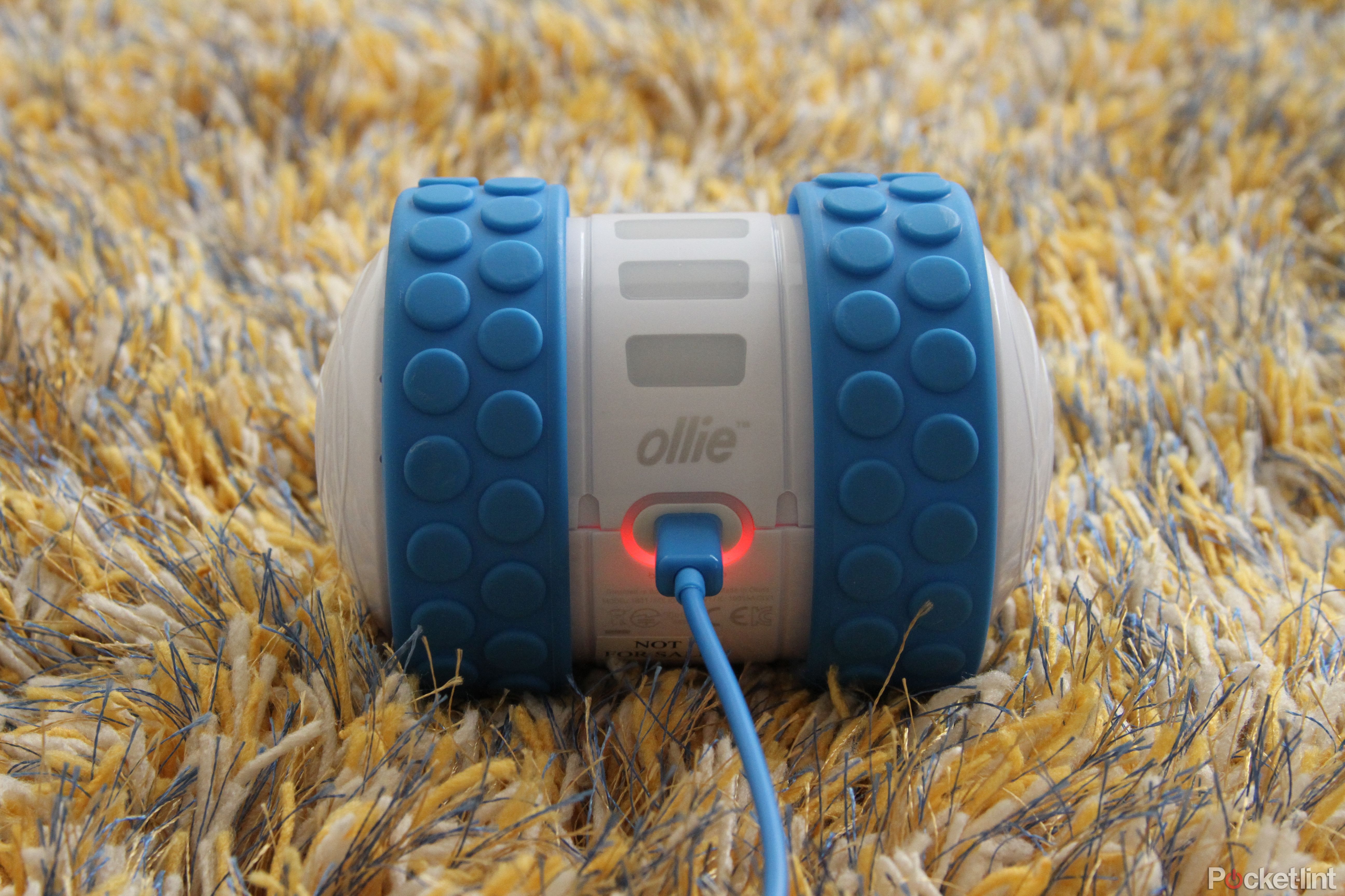 https://static0.pocketlintimages.com/wordpress/wp-content/uploads/wm/130719-parenting-news-hands-on-sphero-ollie-hands-on-review-cylindrical-fast-and-totally-cool-image13-mrGZ61cEVy.jpg