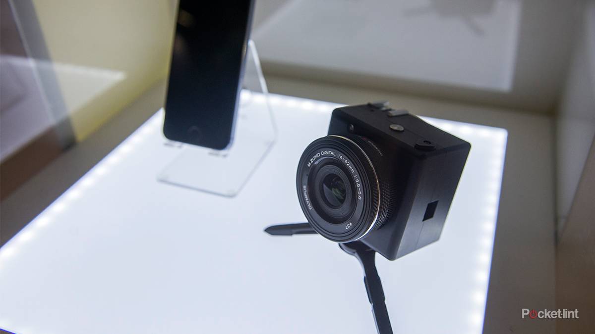 Olympus interchangeable lens mount for smartphones incoming, 'open ...