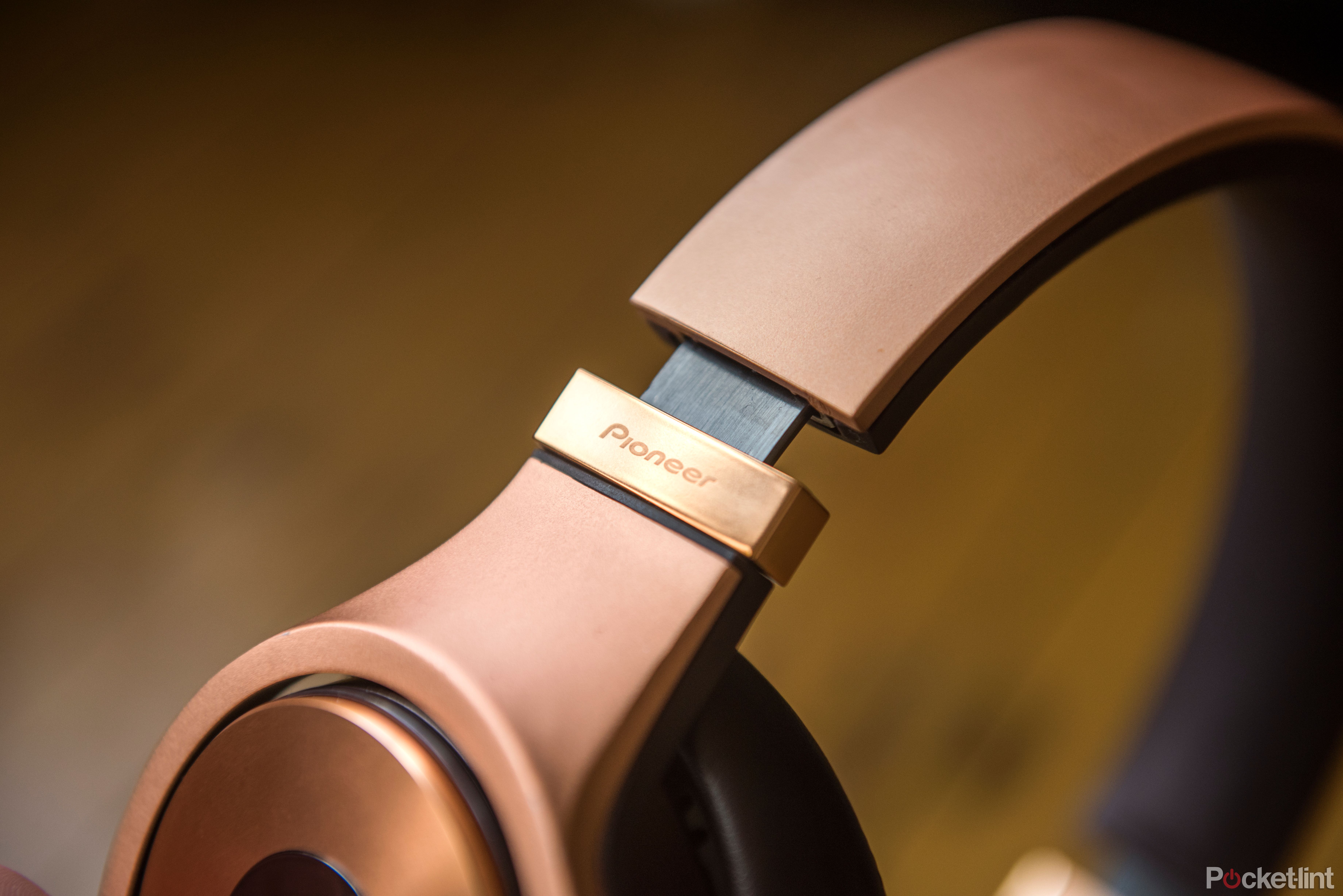 Pioneer SE-MX9 review