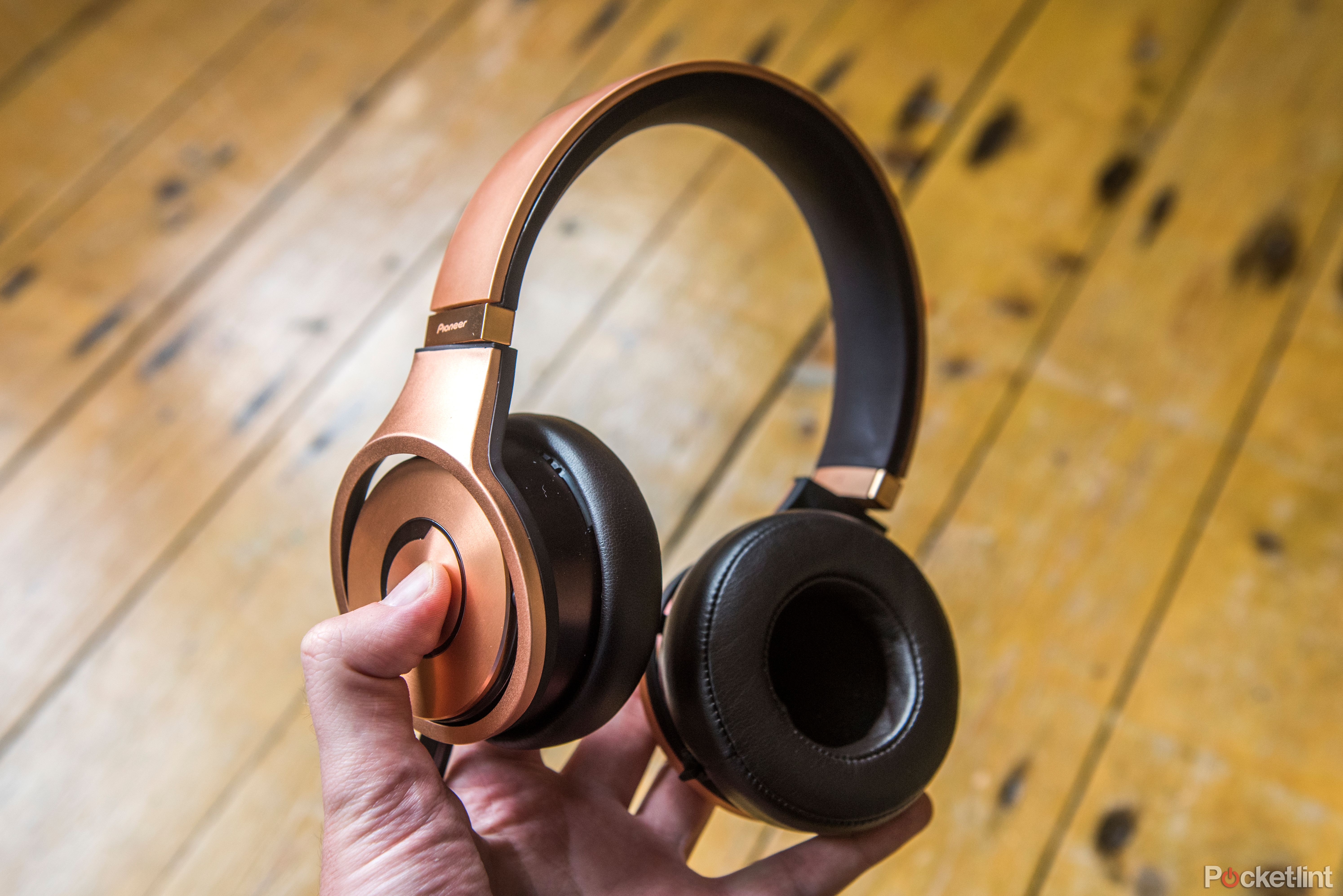 Pioneer SE-MX9 review