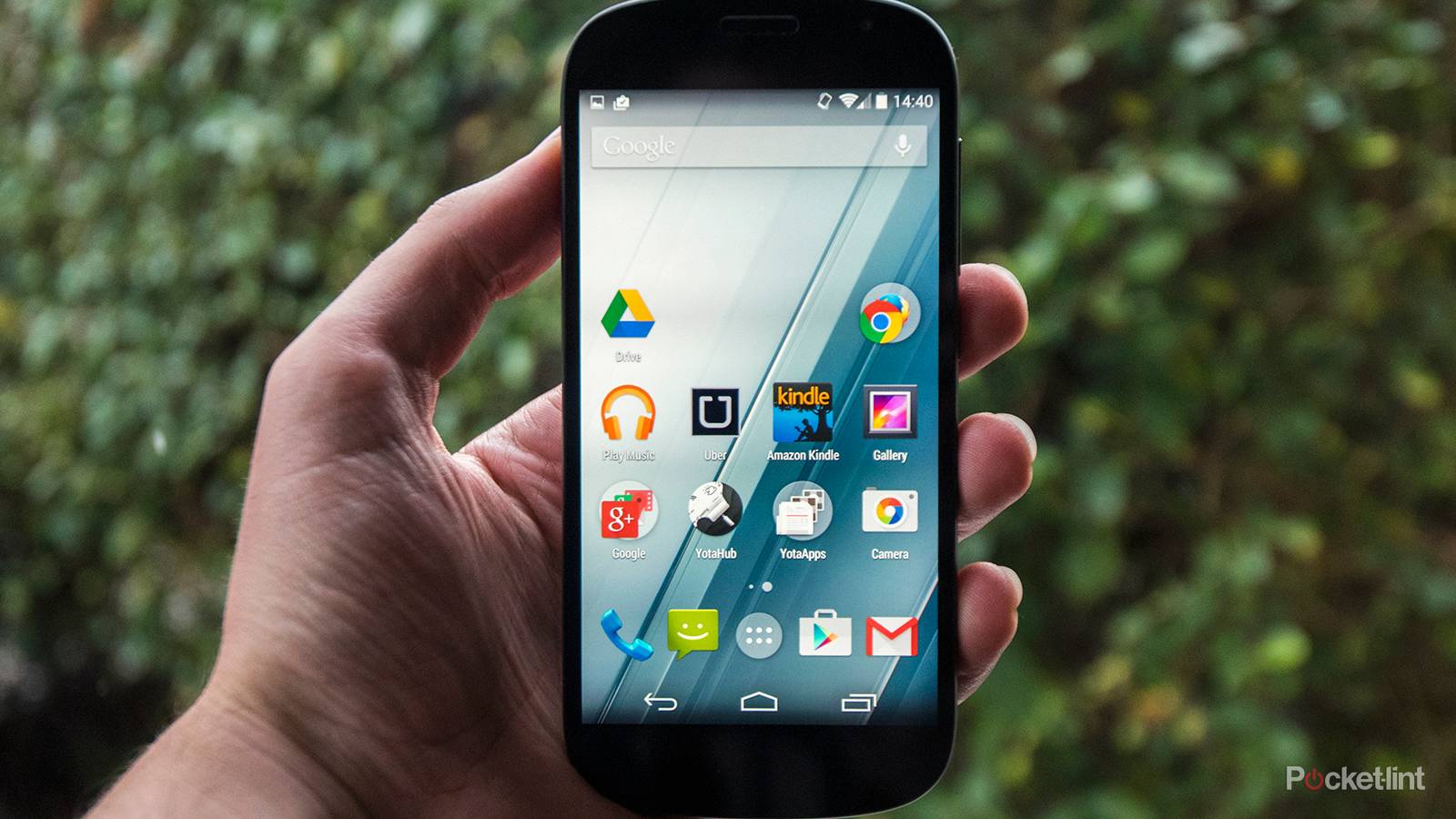 By 2 Java Phone YotaPhone 2 review: Dual-screen phone will split the crowd