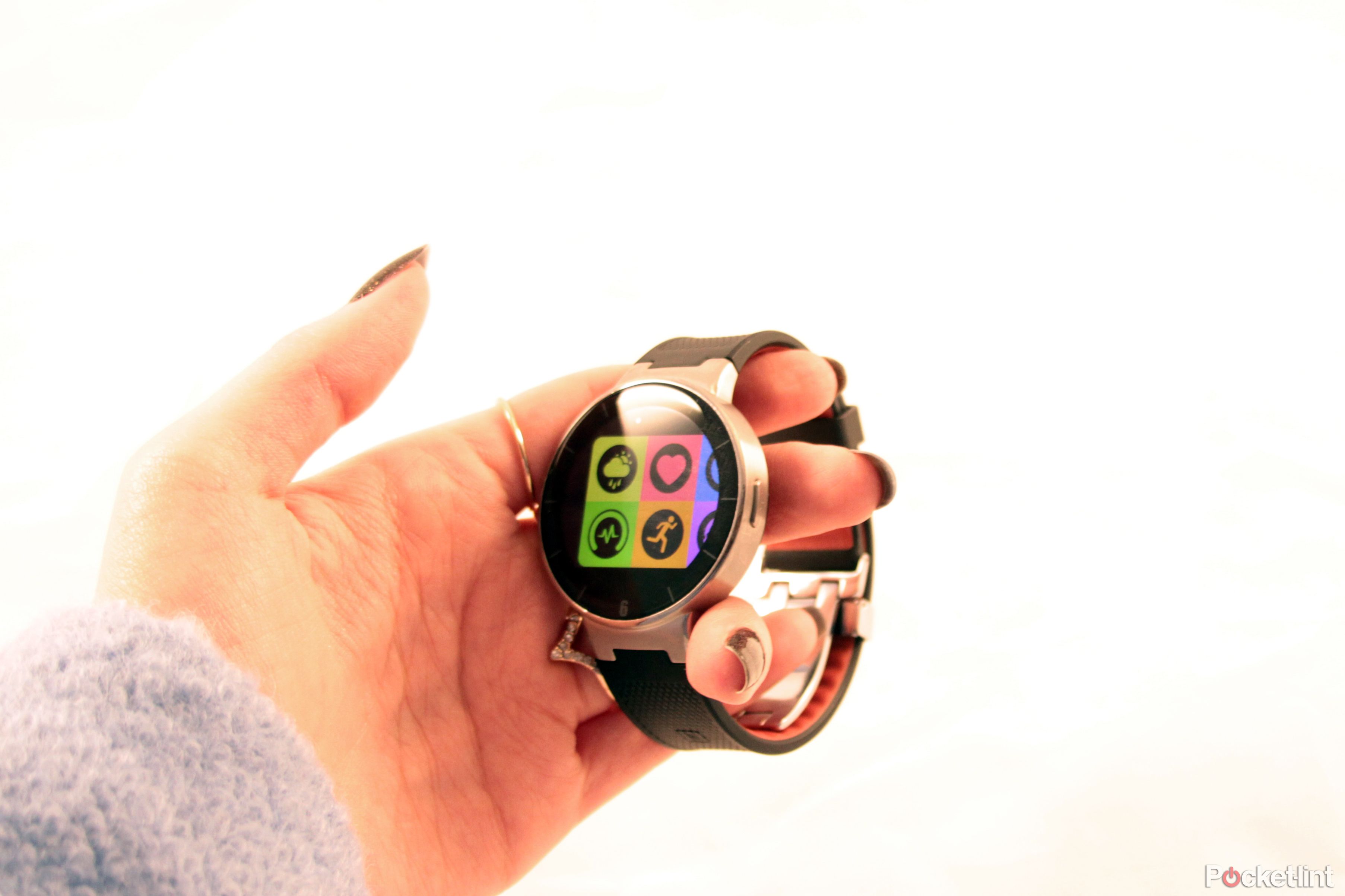alcatel onetouch watch pictures and hands on image 15