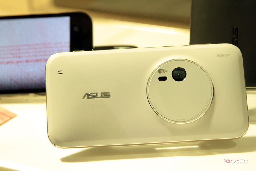 ASUS - Asus ZenFone Zoom プレミアムレザーホワイト128GB ASUS ZenFone Zoom 128GB/プレミアムレザー SIMフリー 価格比較
