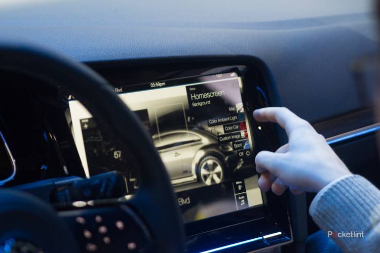 VW Golf R Touch hands-on: Forget knobs, VW sees gestures and ...