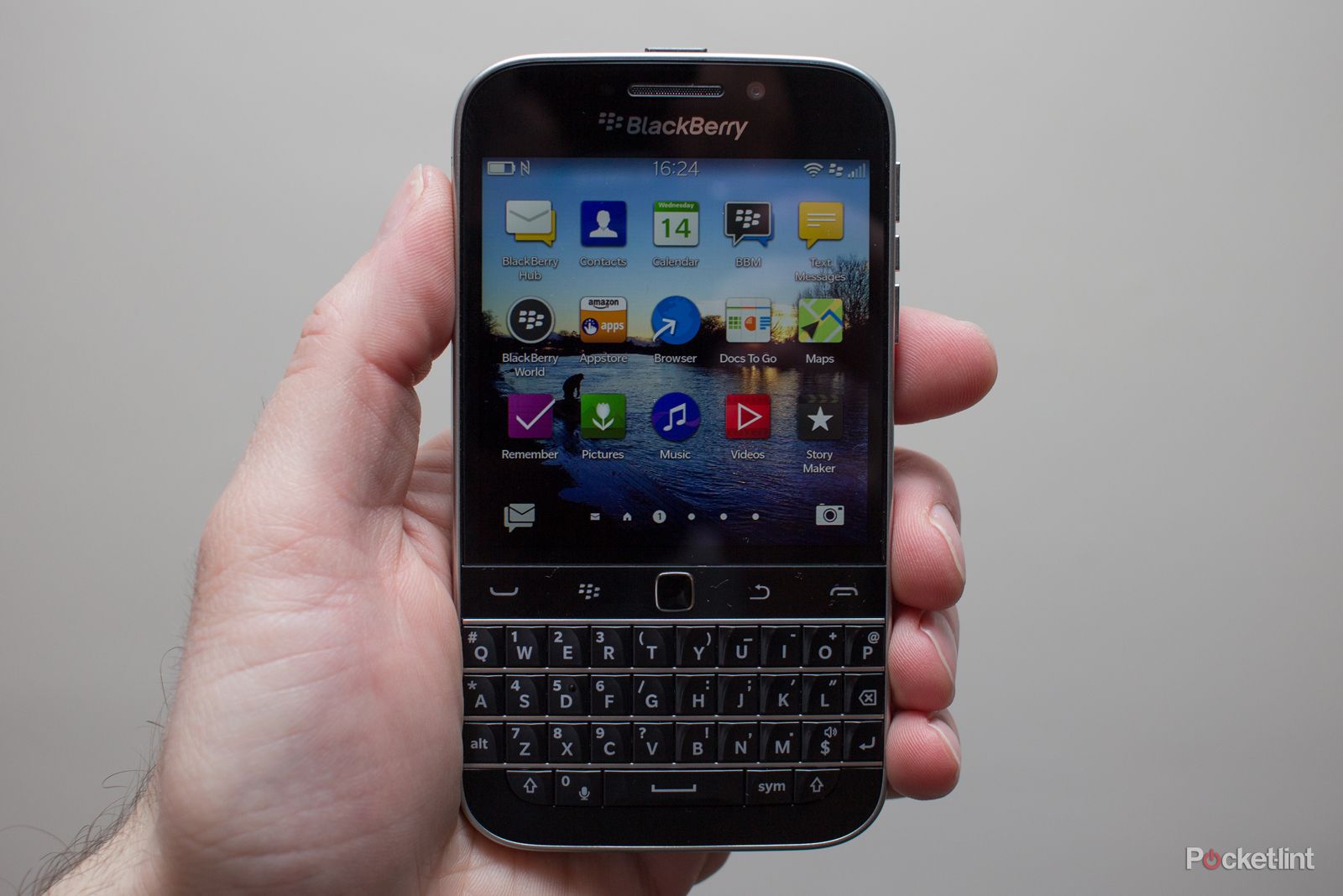 BlackBerry Classic review: Timeless, or stuck in the past?