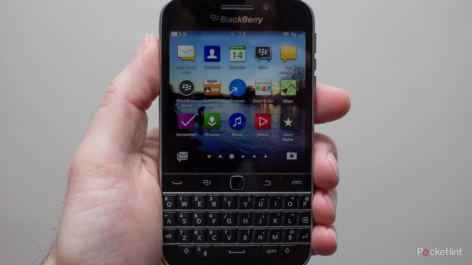 BlackBerry Classic review: Timeless, or stuck in the past?, image size:1600x900