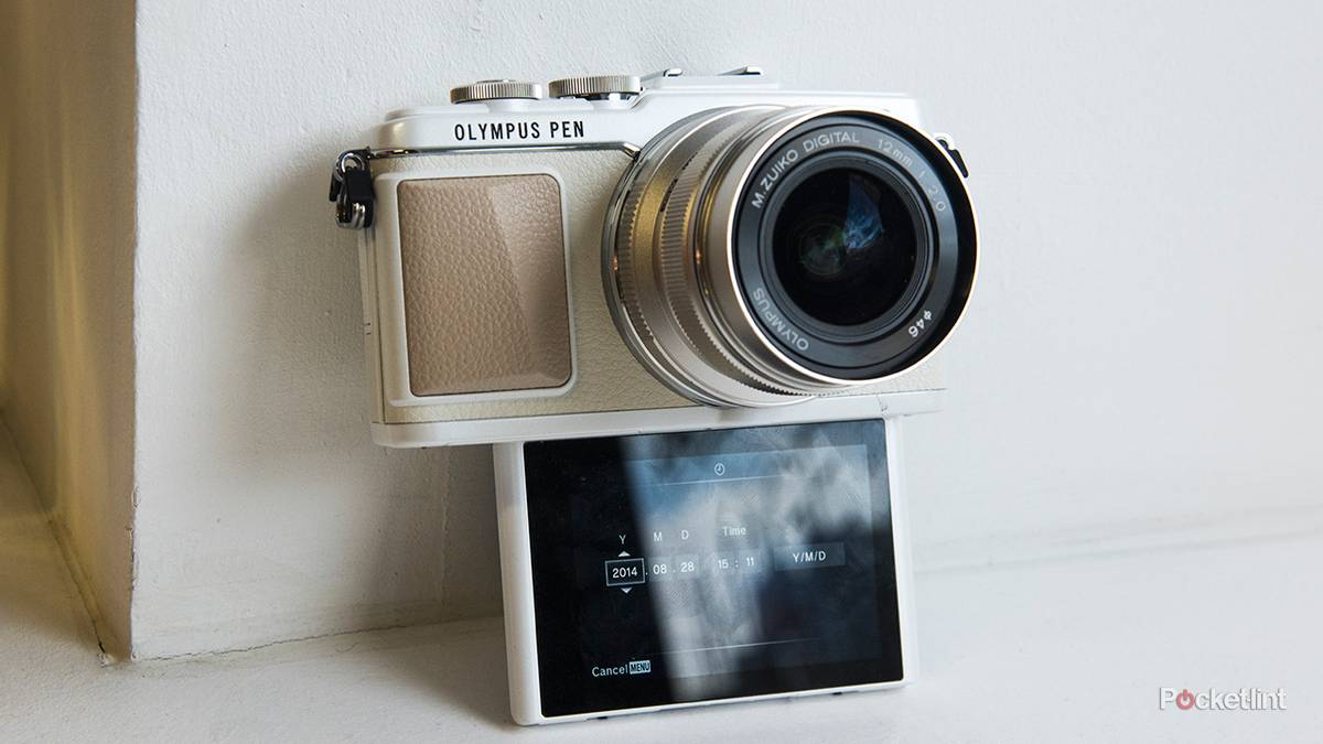 Olympus Pen E-PL7 review: Stylish system camera