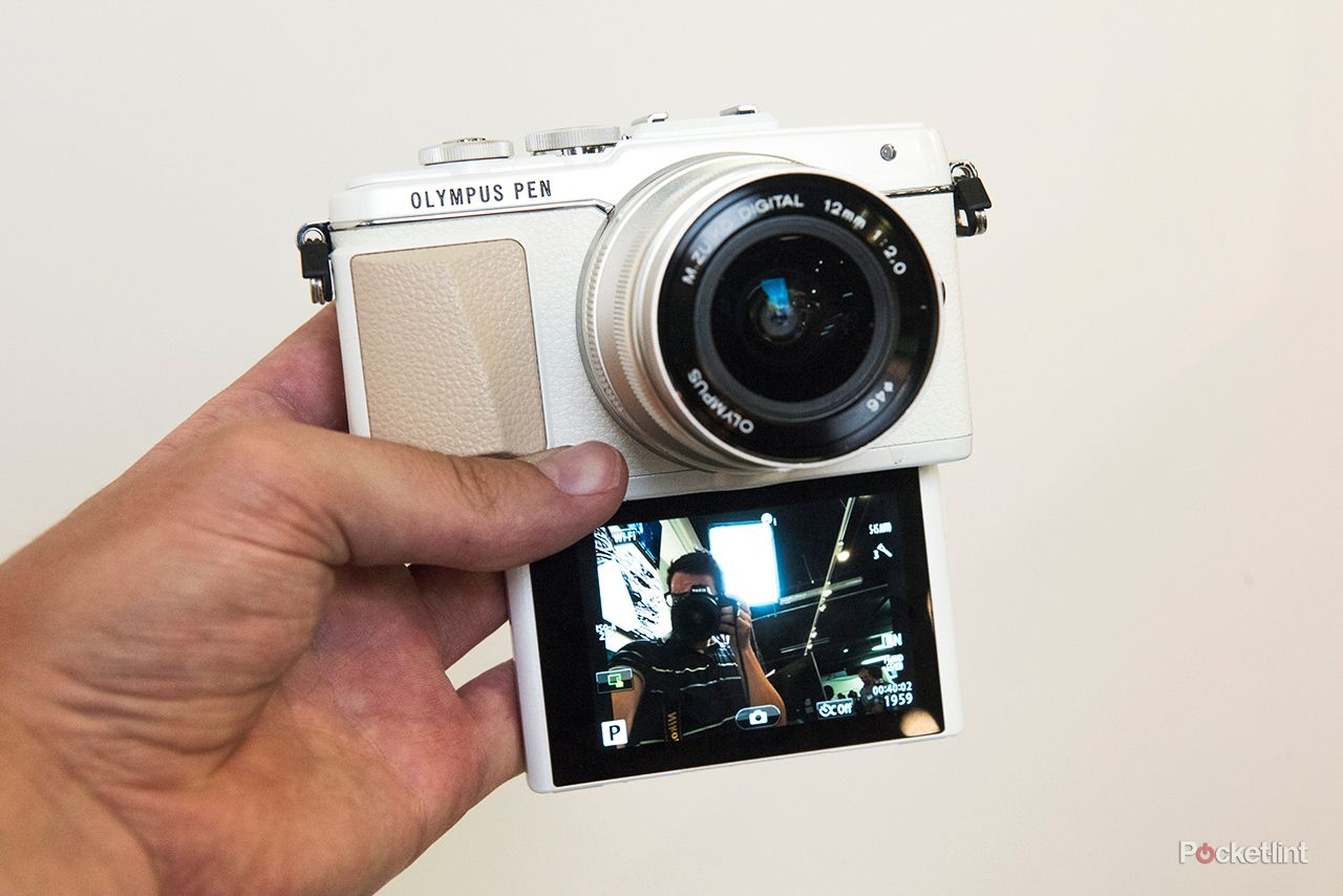 Olympus Pen E-PL7 review: Stylish system camera