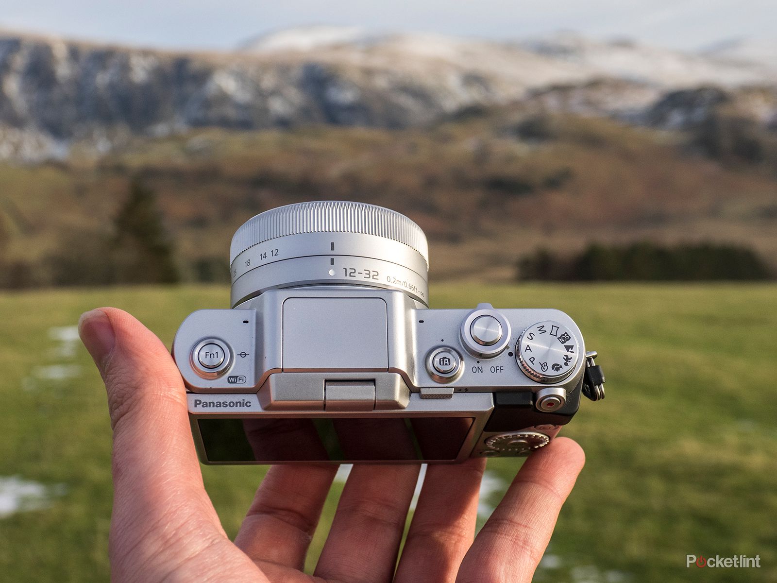 Panasonic Lumix GF7 review: Serious, but not just about selfies