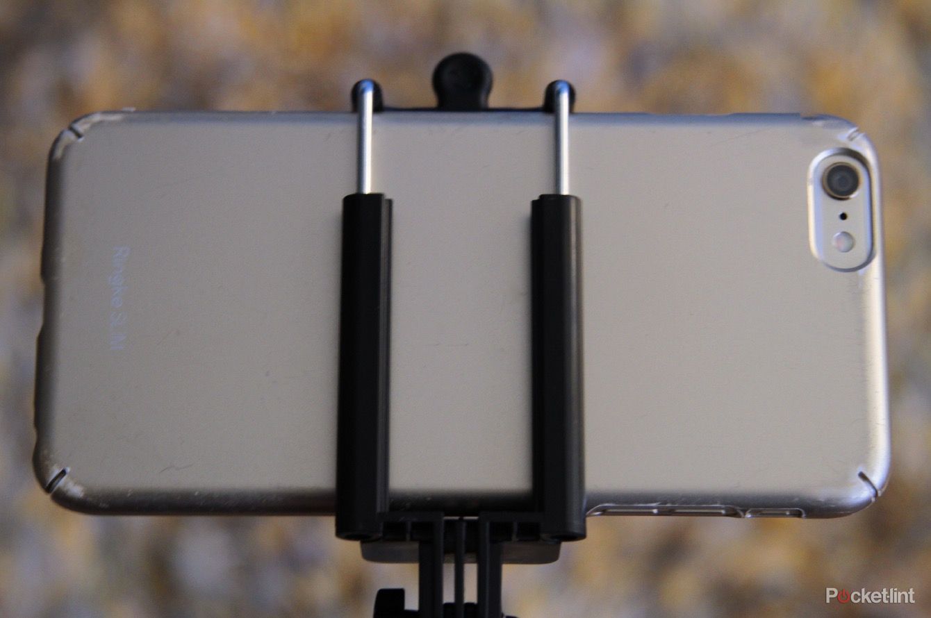 a buyer s guide to smartphone selfie sticks which one should you get and why image 4