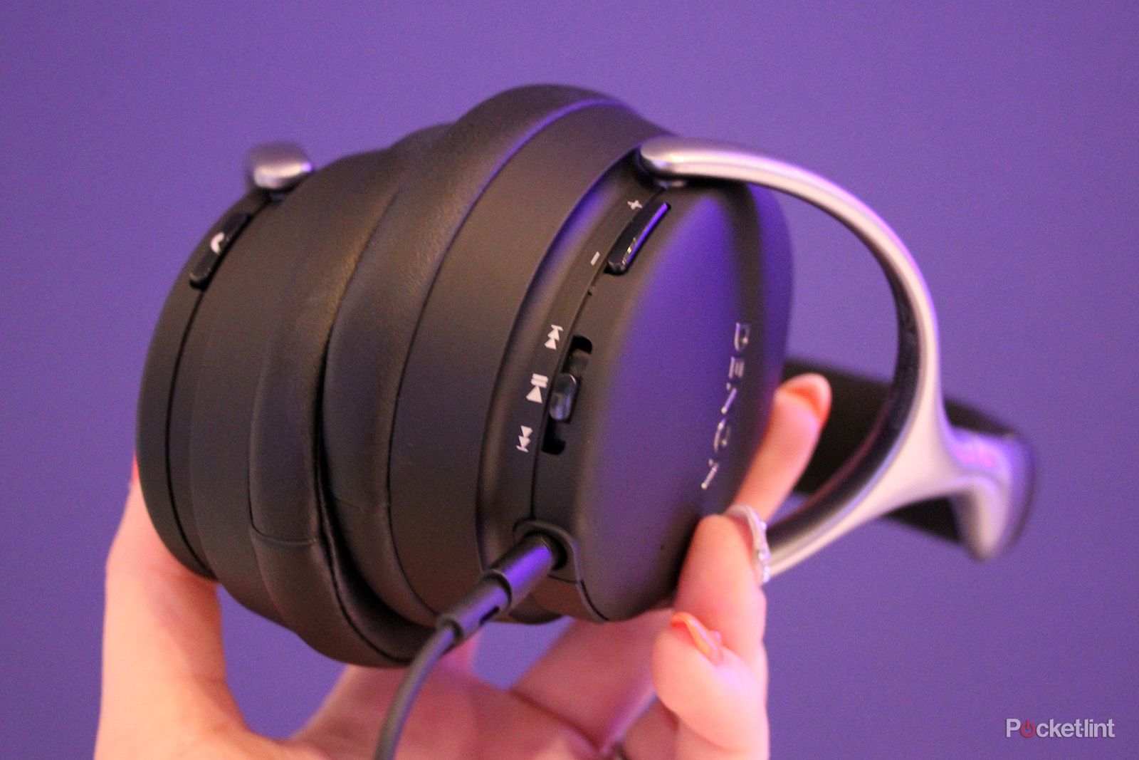 Denon AH-GC20 Globe Cruiser: Wireless, noise cancelling and