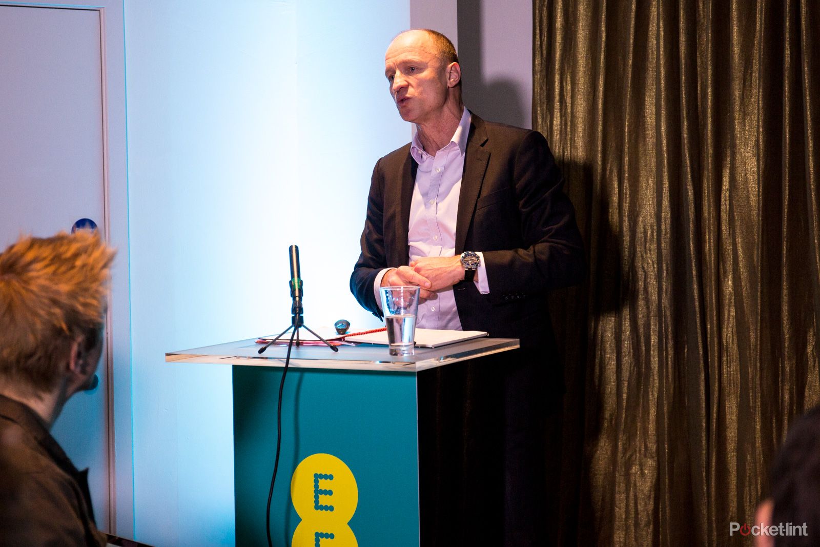 ee launches own 4g connected 4gee action cam to share live footage over network image 2