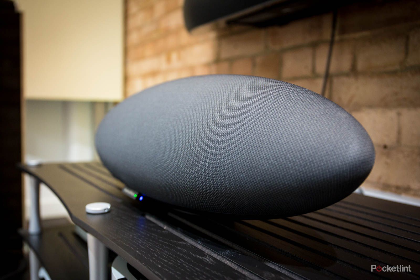 Bowers & Wilkins Zeppelin Wireless review: Big, bold and Bluetooth