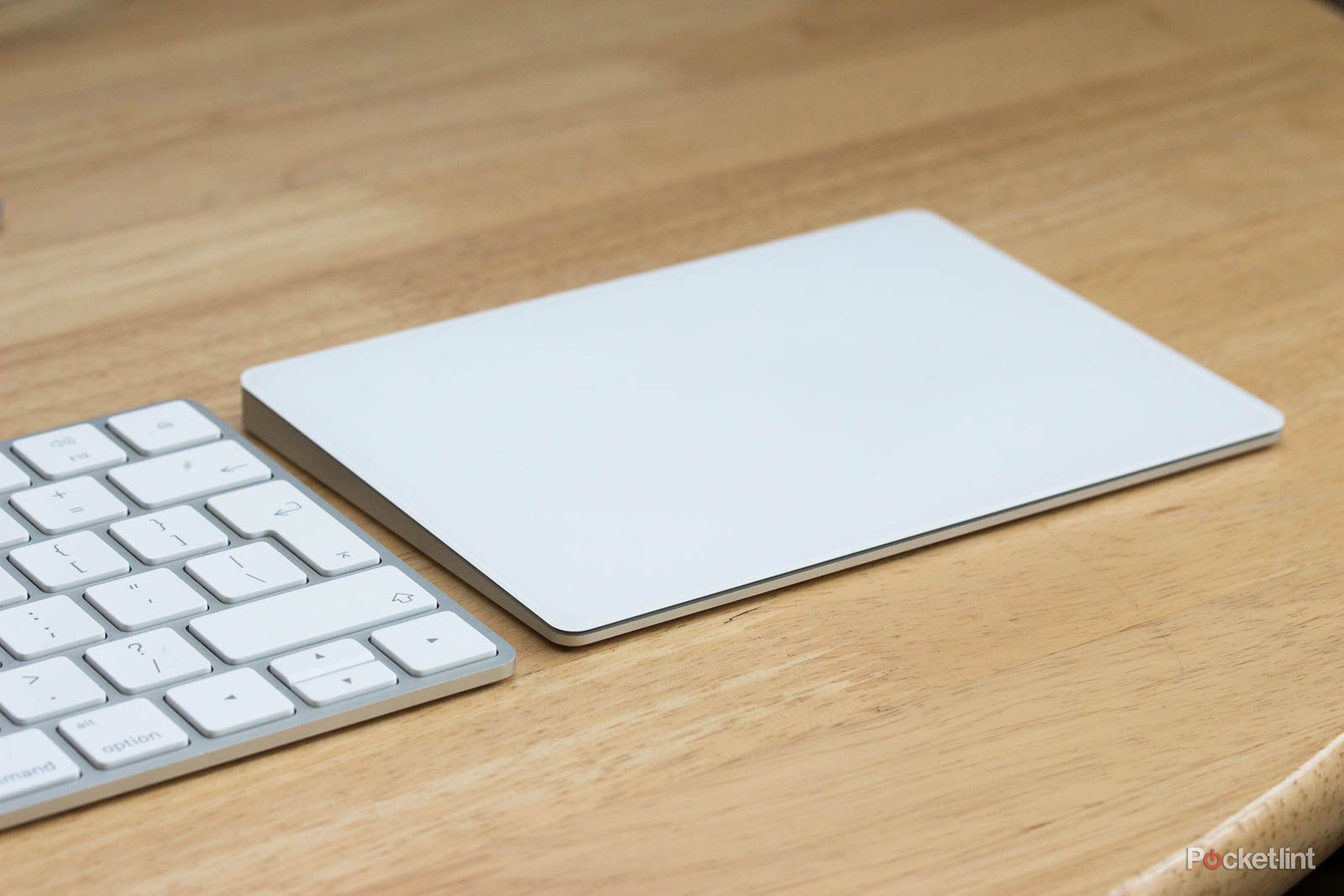135689-laptops-review-apple-