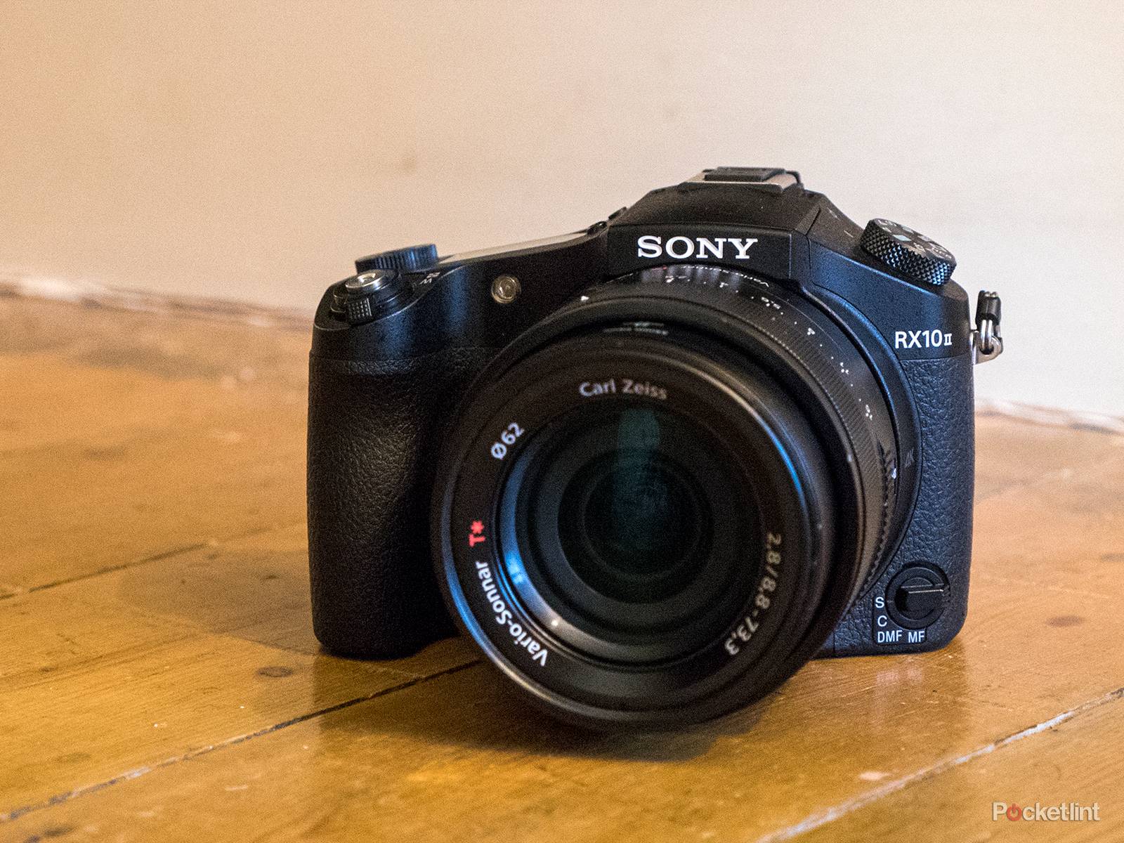 Sony Cyber-shot RX10 II review: One serious superzoom