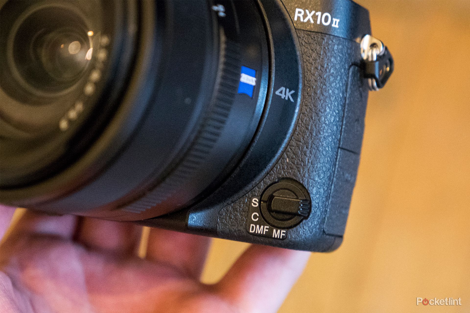 Sony Cyber-shot RX10 II review: One serious superzoom