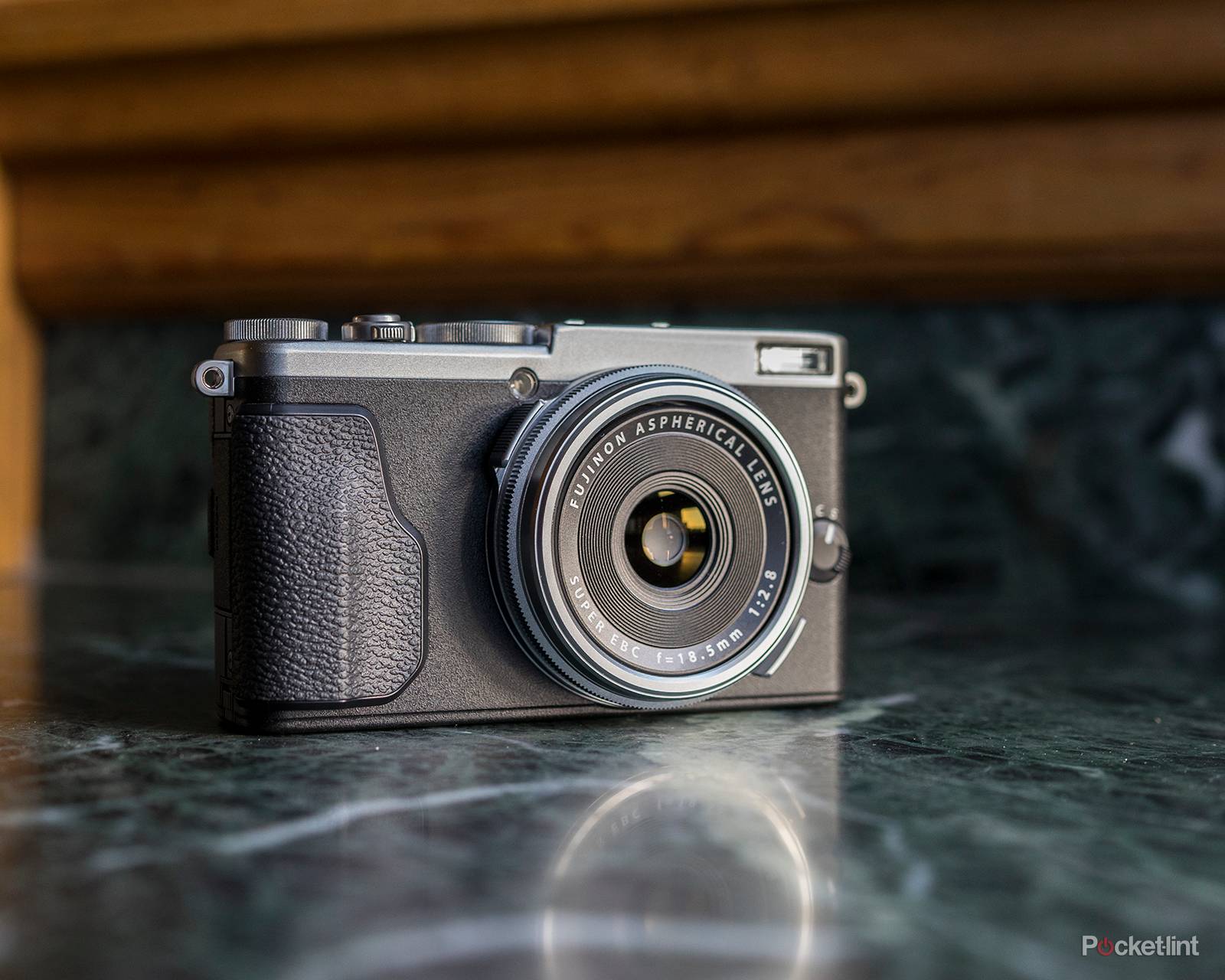 Fujifilm X70 review: Wide-angle wonder