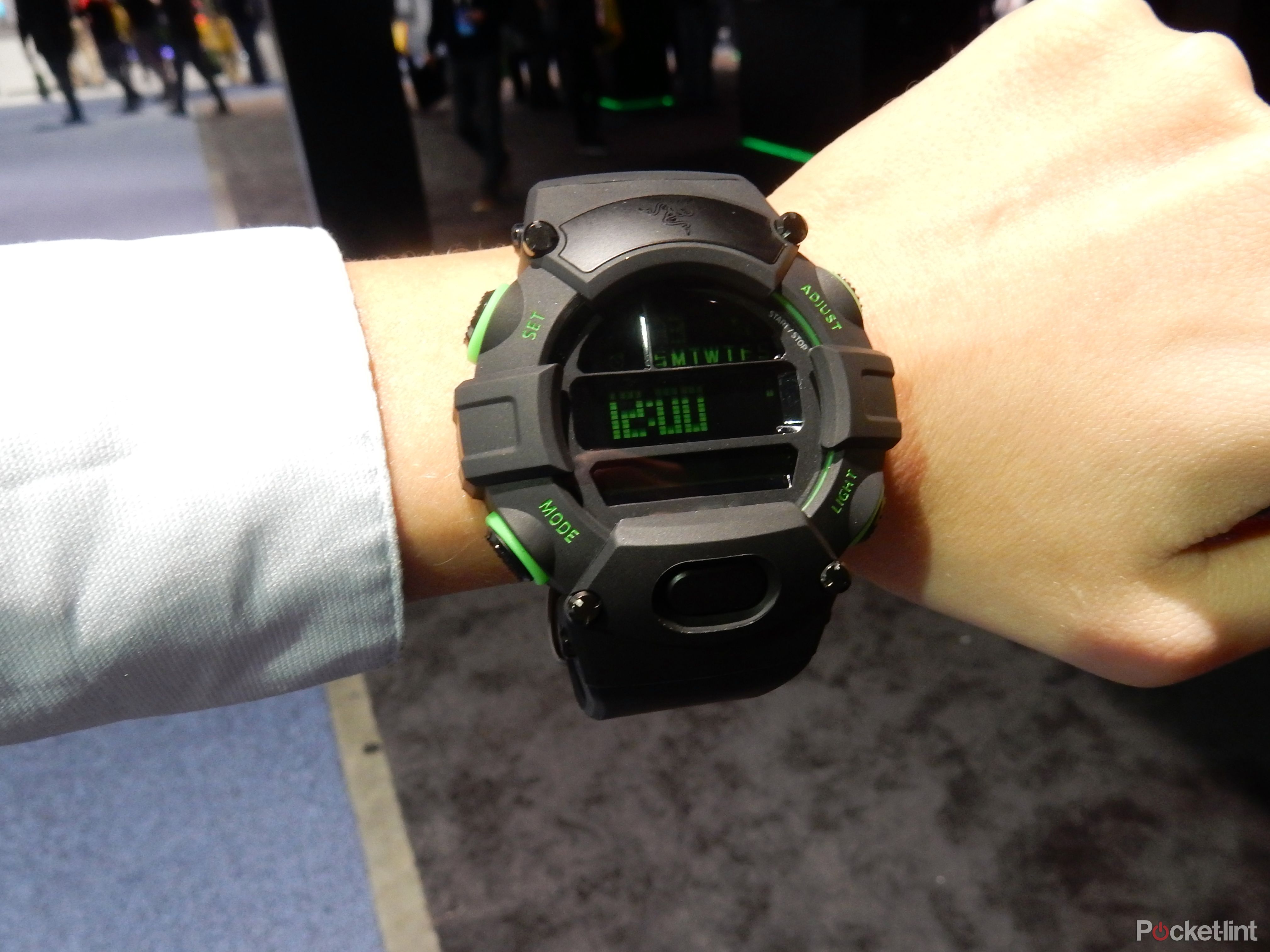 136420-smartwatches-review-