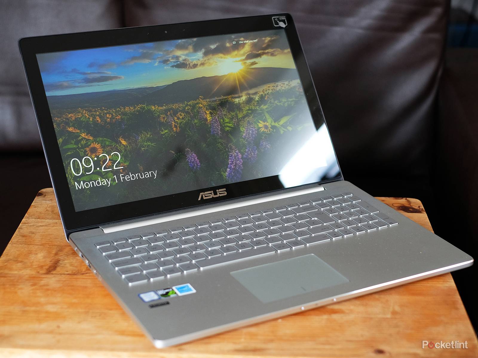 136630-laptops-review-asus- 