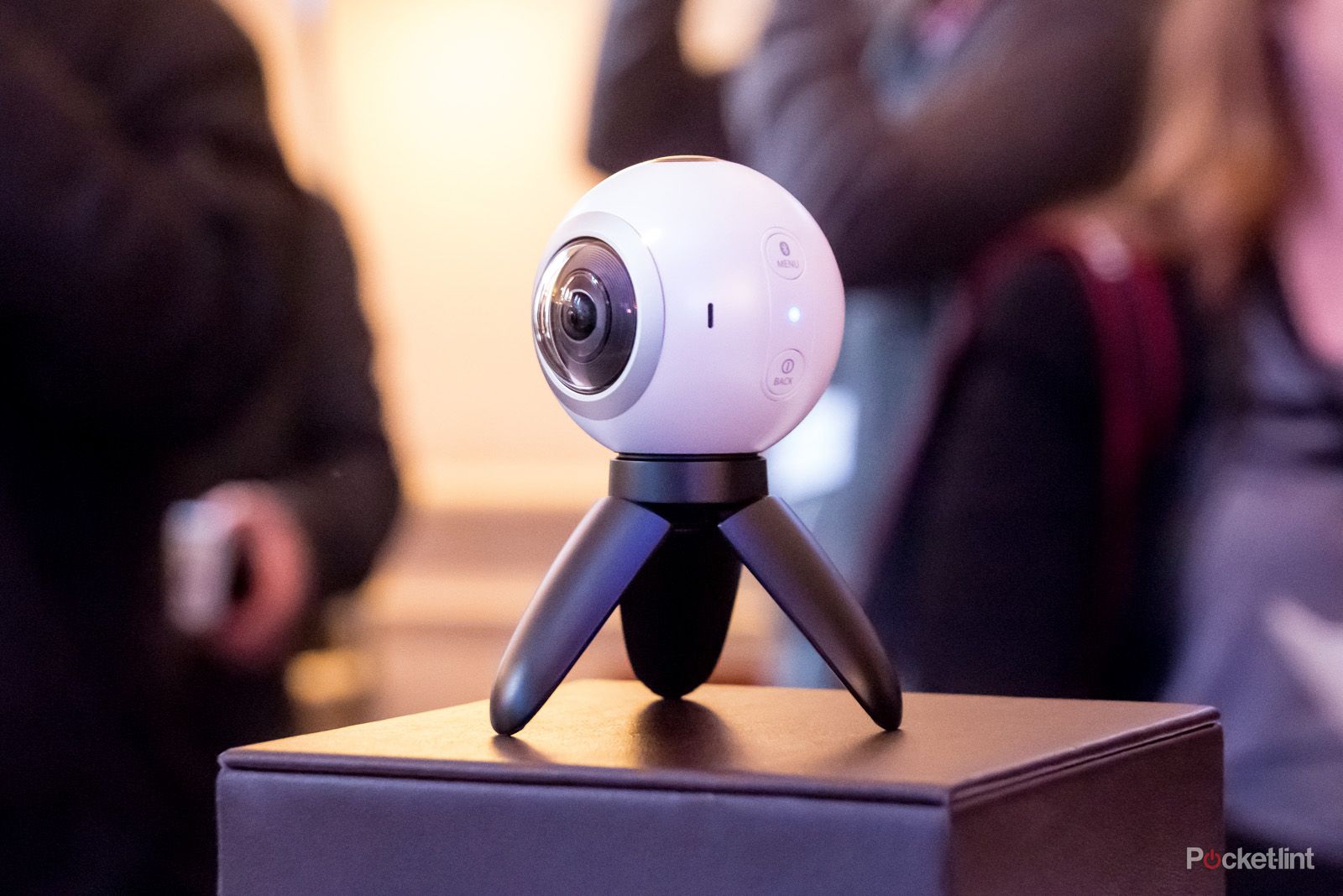 Samsung Gear 360 camera preview: Gear VR-friendly virtual reality video  recorder