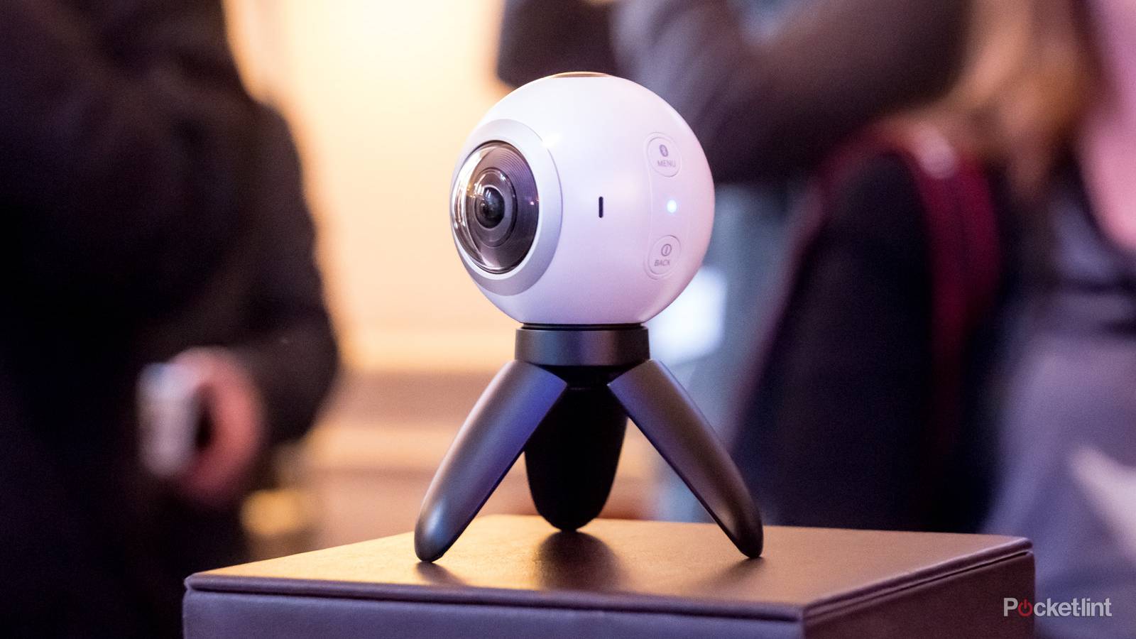 Samsung Gear 360 camera preview: Gear VR-friendly virtual reality video  recorder