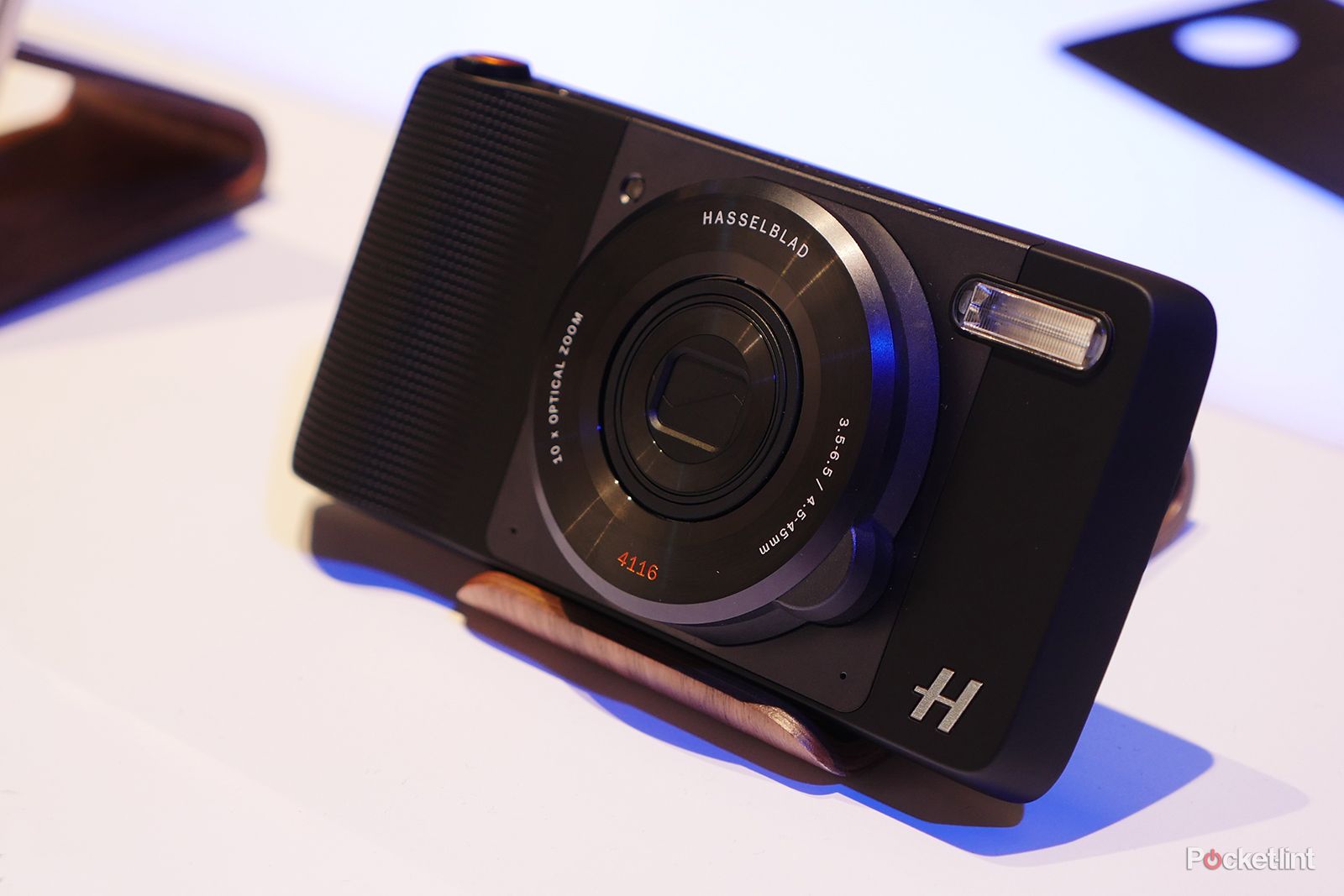 その他 moto z camera mods Motorola's Moto Z gets a 360-degree camera mod | TechCrunch