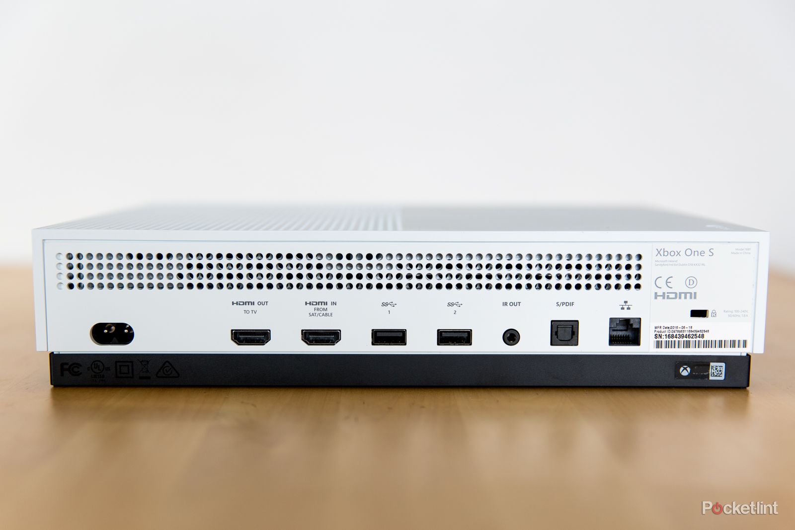 Xbox One S 500GB Ultra HD ブルーレイ対応プレイヤー Minecraft 同梱 