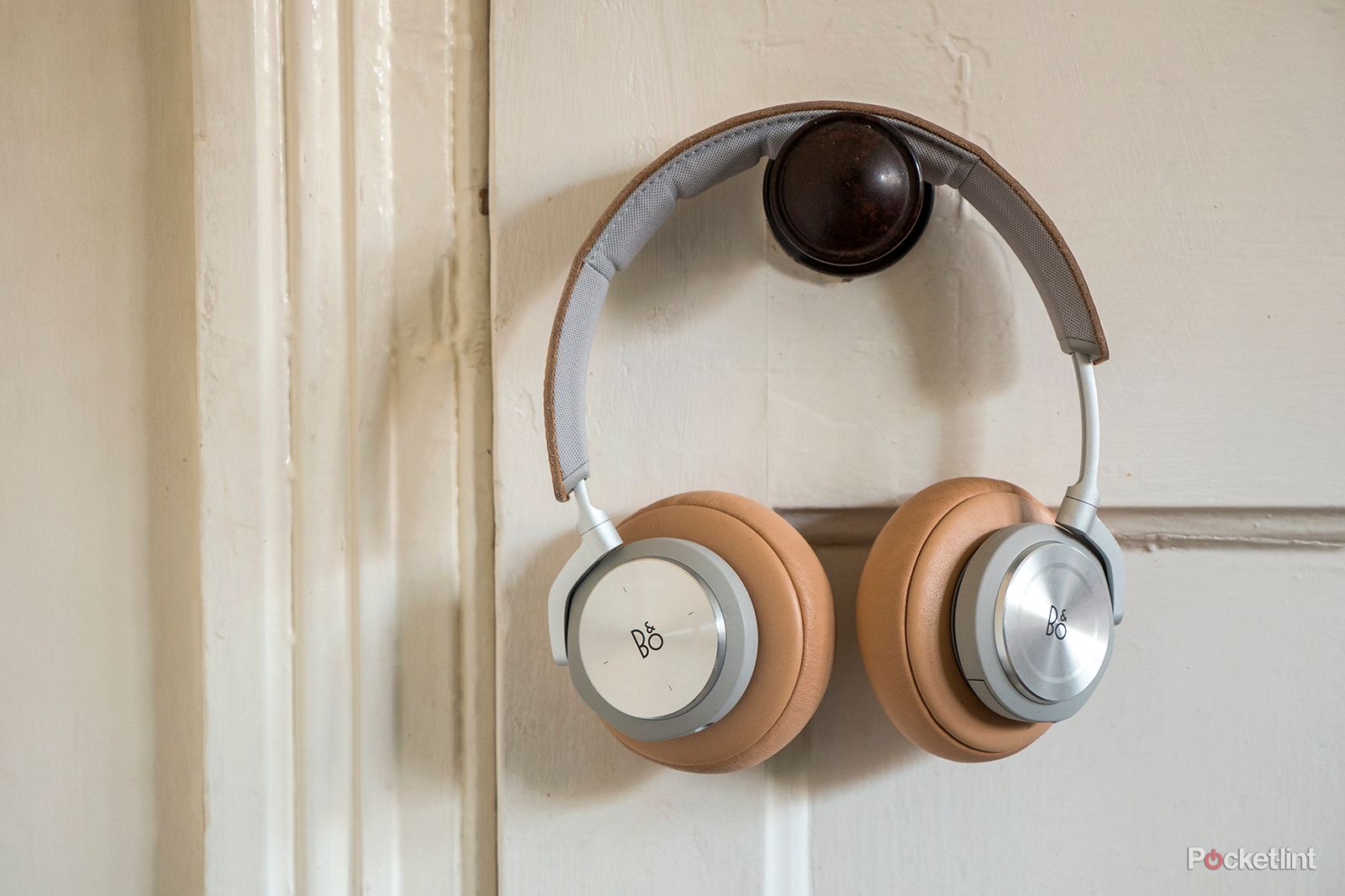 B&O BeoPlay H7 review: Not at the top of its game