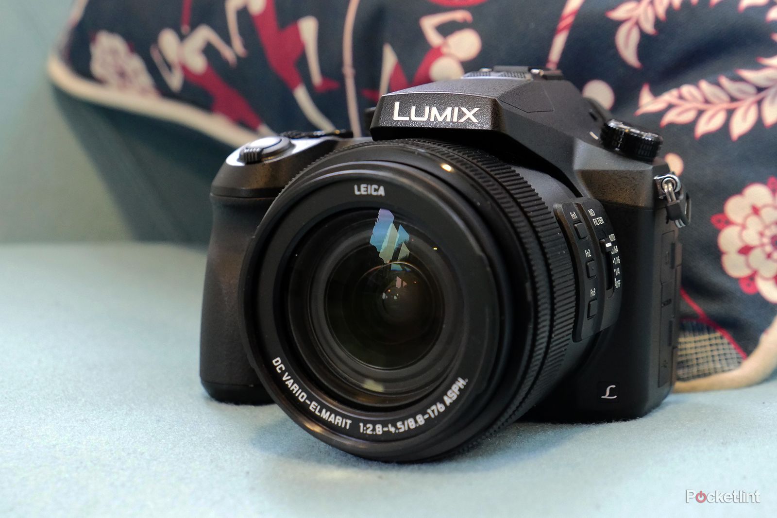 Panasonic Lumix FZ2000 review: Premium superzoom premier league