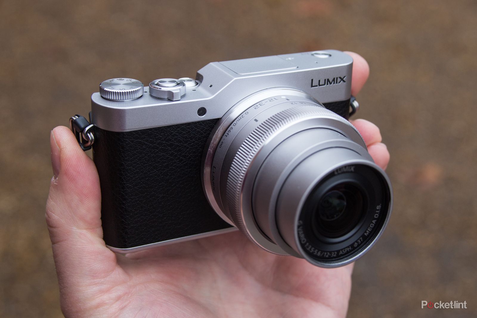 Panasonic Lumix GX800 is the cutest, most compact, G series camera